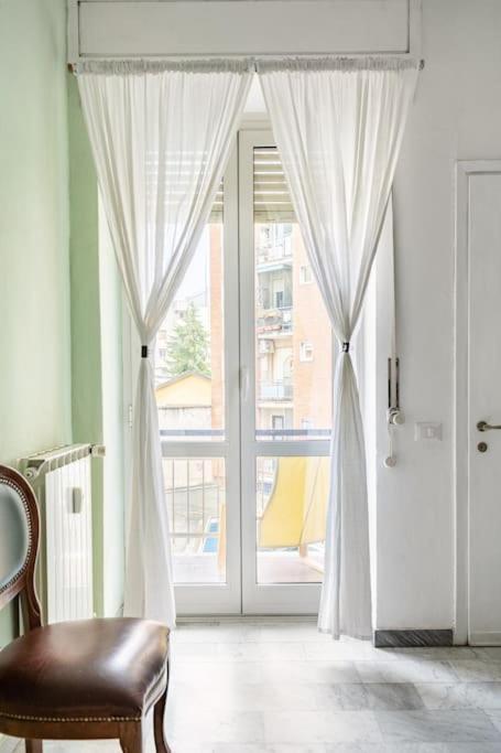 5 Minuti Dai Navigli - Wifi Gratis - Monolocale Ben Servito * Milan