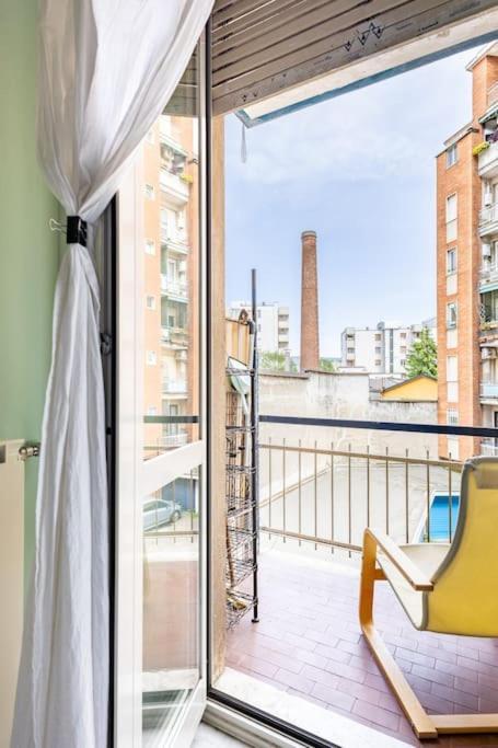 5 Minuti Dai Navigli - Wifi Gratis - Monolocale Ben Servito Appartement